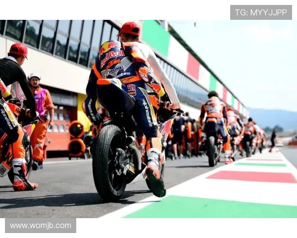 摩托车大奖赛最新战况与技术革新：2025赛季MotoGP明星车手与赛车对决解析